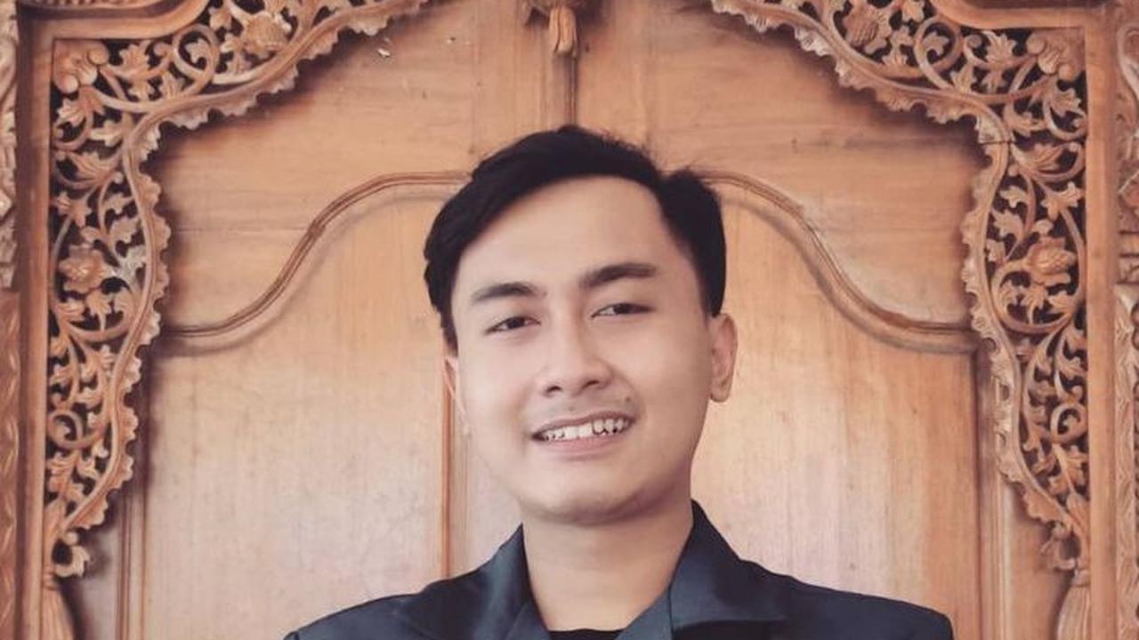 Anak Guru Ngaji Ini Berhasil Lulus S-1 dan S-2 Jalur Cepat Unair, Ternyata Begini Kehidupannya
