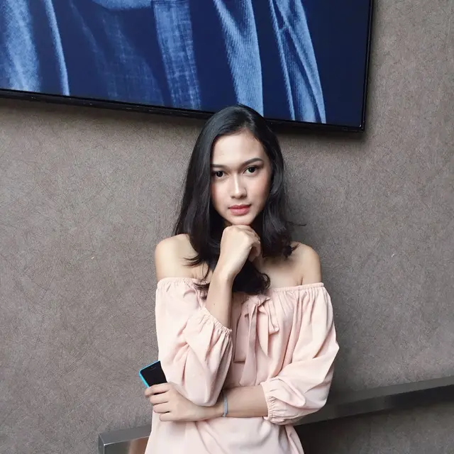Amanda Salmakhira (https://www.instagram.com/p/COFuSyTLseI/)