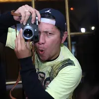 Presenter Gading Marten kini merambah kariernya ke dunia akting. Baru-baru ini ia terlibat dalam film berjudul Hangout. Menurutnya tidak ada kesulitan yang berlebih ketika menjalani proses syuting. (Nurwahyunan/Bintang.com)