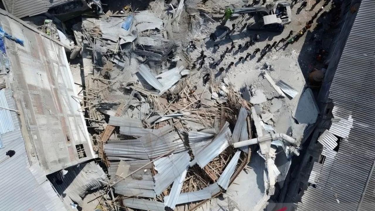 Tragis! Basarnas Temukan 3 Jenazah Lagi, Total 17 Korban Meninggal Akibat Runtuhnya Mushalla Al Khoziny Sidoarjo