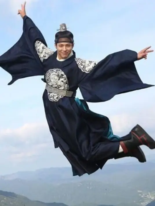 Aktor penuh sopan santun ini pantas sekali menjadi pemenang APAN Star Awards 2016. Park Bo Gum menjadi pemenang sebagai aktor pendatang baru terbaik di serial drama ‘Reply 1988’. (Instagram/parkbogum)