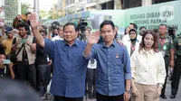 “Siap-siap,” jawab keduanya saat ditanya kesiapan menjalani tes kesehatan. (Liputan6.com/Faizal Fanani)