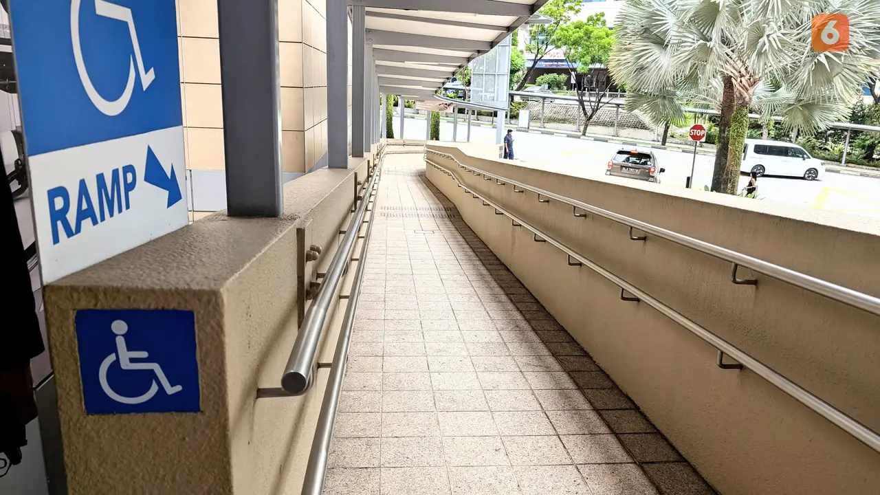 Berkunjung ke RS Mount Elizabeth Novena Singapura, Sudah Akses bagi Pasien Disabilitas?