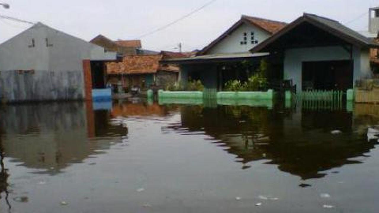 Ratusan rumah di Kamal Muara terendam banjir rob