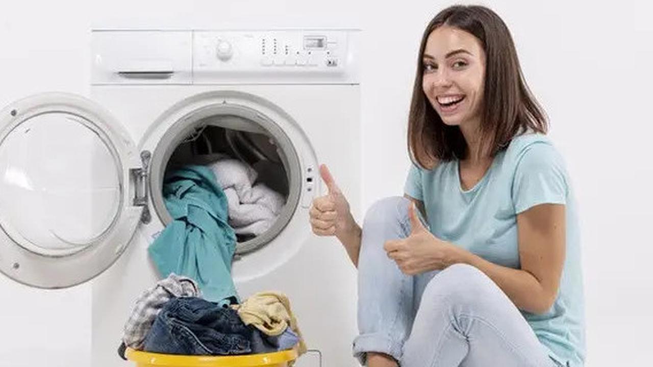 Tips Merawat Pakaian saat Musim Hujan, Bikin Pakaian Lebih Awet dan Bebas Apek