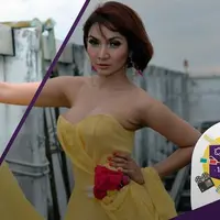 Perjalanan karir Roro Fitria dari model majalah dewasa hingga terjerat narkoba.