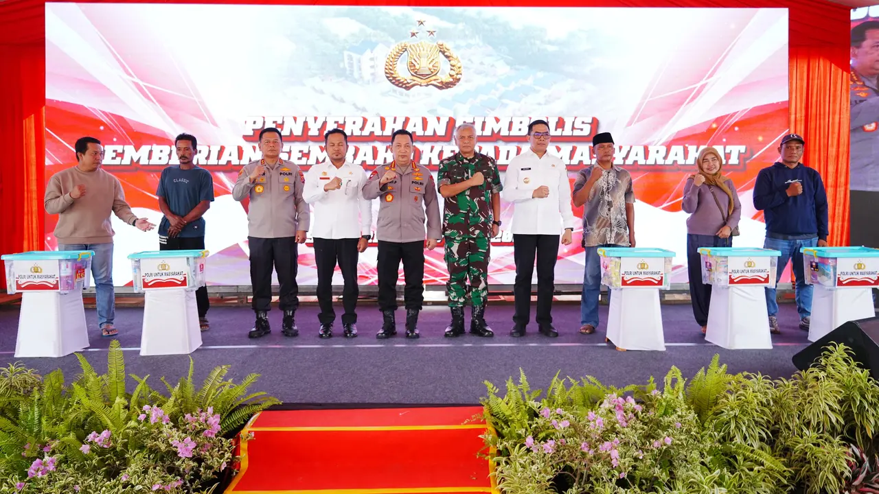Kapolri Jenderal Listyo Sigit Prabowo di Kecamatan Sungai Pinang, Kota Samarinda, Kalimantan Timur (Kaltim), Sabtu (17/5/2025).