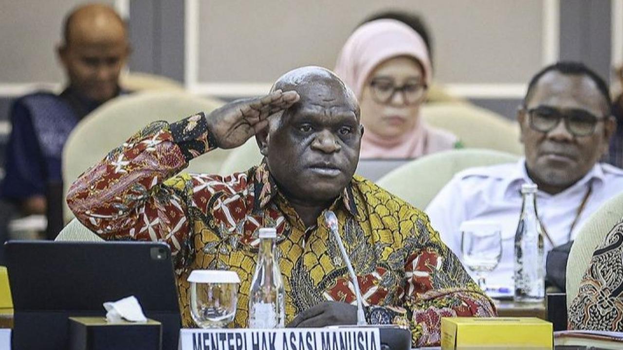 Depan Anggota DPR, Menteri HAM Natalius Pigai Ngaku Butuh Rp1 Triliun Untuk Gaji 2.544 Pegawai