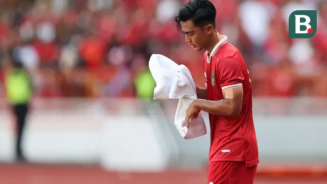Handuk spesial untuk Pratama Arhan di Gelora Bung Karno pada Piala AFF 2022