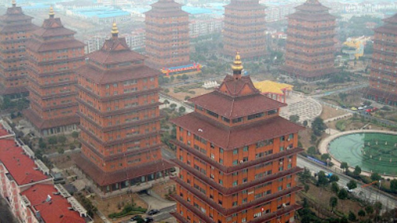 Desa Ini Dinobatkan Sebagai Desa Terkaya di Dunia