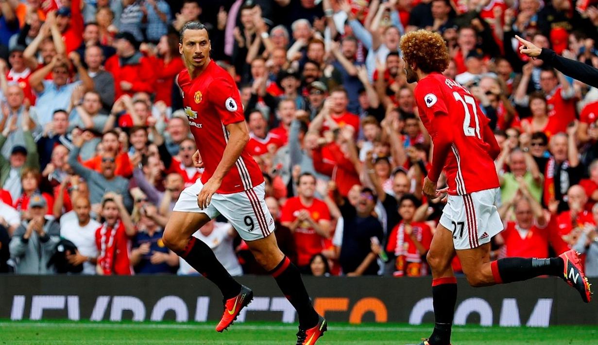 Ekspresi striker MU, Zlatan Ibrahimovic, setelah mencetak gol ke gawang Manchester City dalam laga Premier League di Stadion Old Trafford, Sabtu (10/9/2016). (Reuters/Phil Noble)