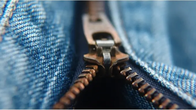 [Bintang] Ups! Kepribadian Cowok Bisa Dilihat dari Celana Dalamnya, Lho!