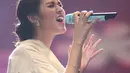 Raisa saat tampil di Jakart Fair 2015. (Foto: Fathan Rangkuti/Bintang.com)