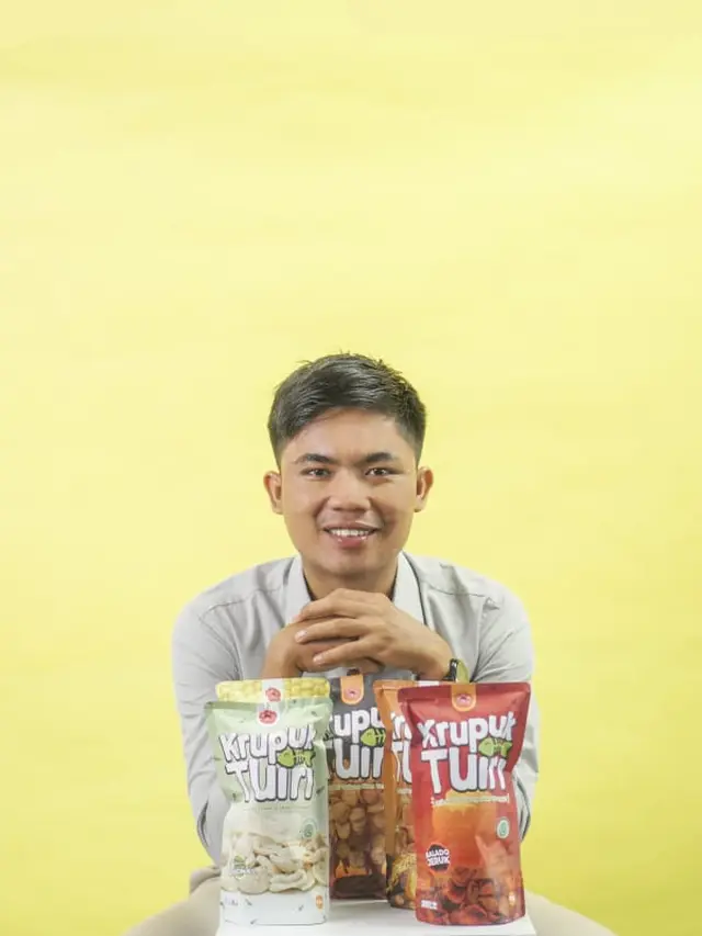 Muhammad Rofiq Akbar penggagas kerupuk Tuiri. (Foto: Koleksi Pribadi)
