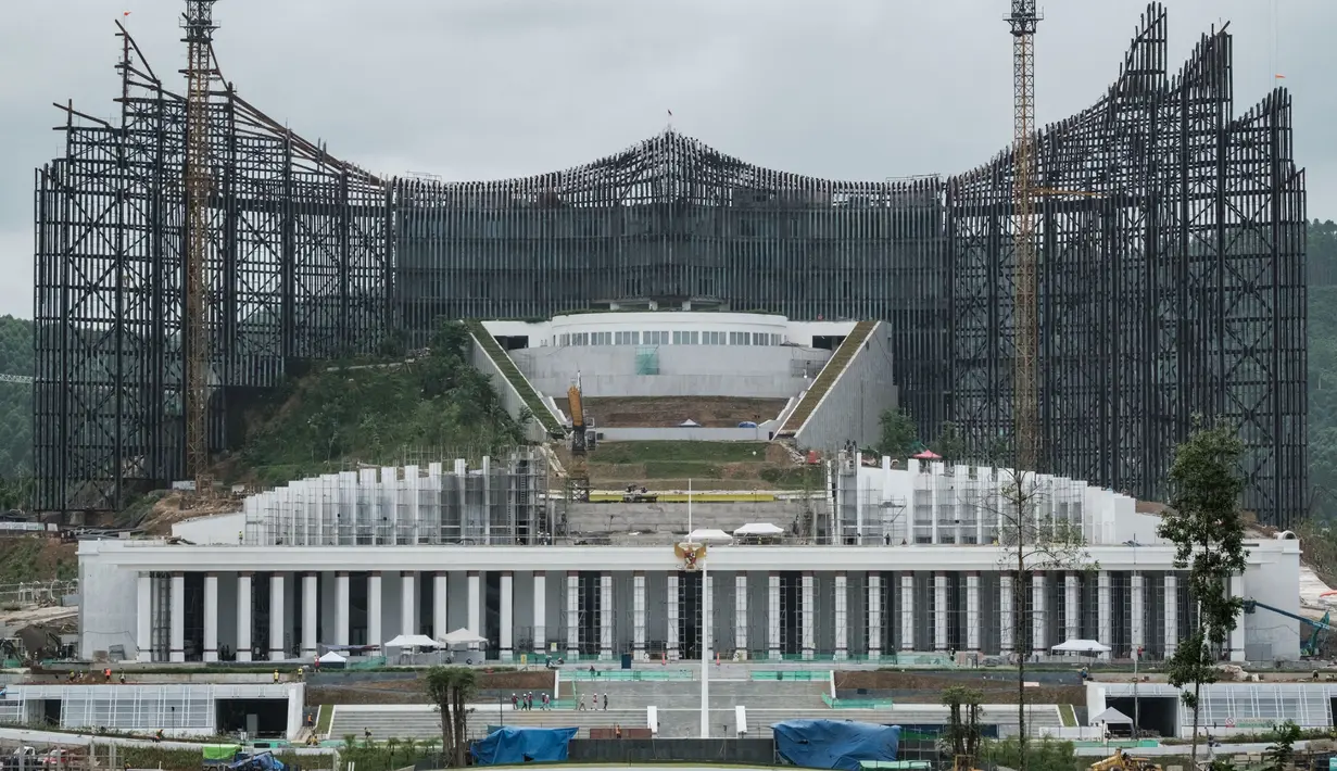 Bangunan tersebut akan digunakan sebagai fasilitas untuk Pasukan Pengibar Bendera Pusaka (Paskibraka), petugas upacara, dan tamu undangan. (Yasuyoshi CHIBA/AFP)