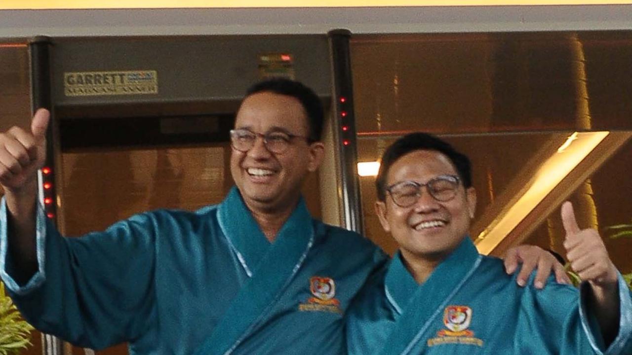 FOTO: Semringah Anies dan Cak Imin Jalani Tes Kesehatan di RSPAD Gatot Subroto