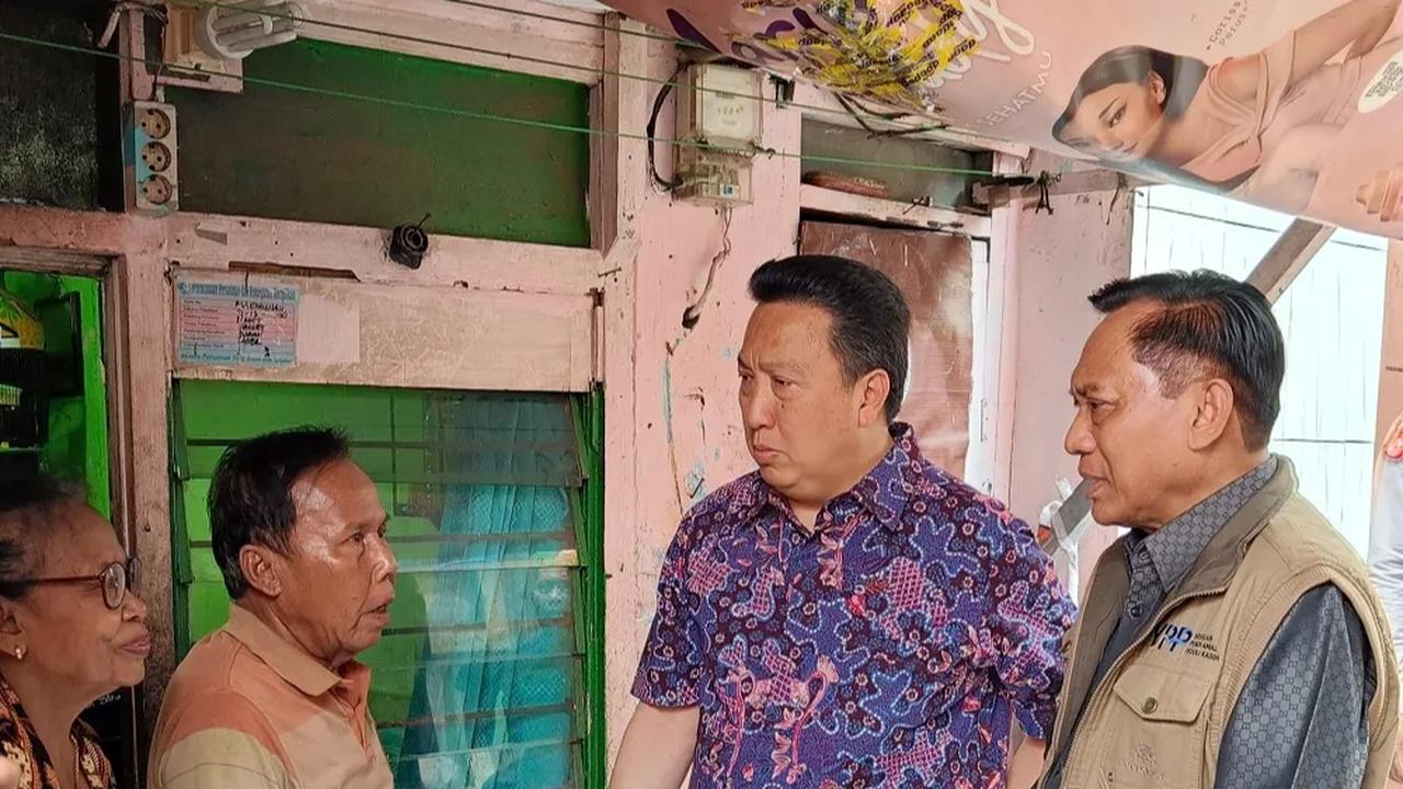PT Adaro dan SCM Grup Bagikan Ribuan Sembako Untuk Masyarakat Kurang Beruntung di Jabodetabek