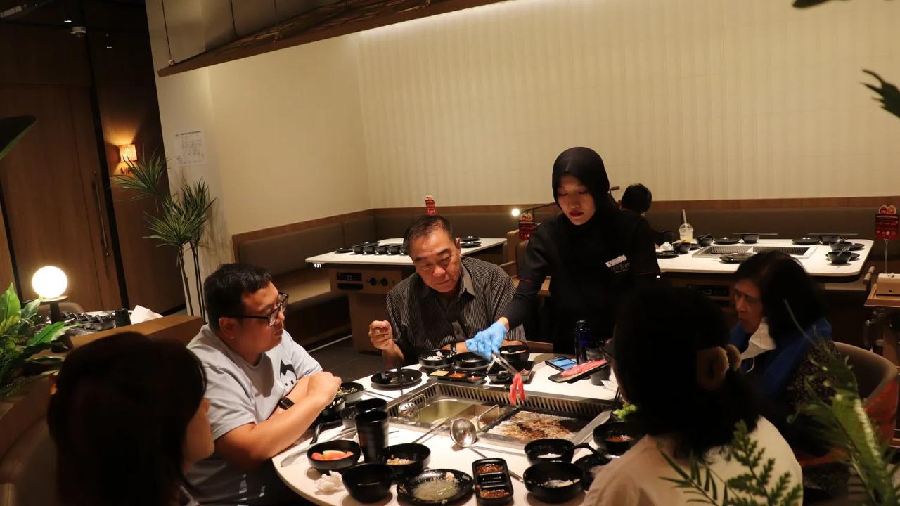 Haidilao Group Hadirkan Shabu & Grill Halal Autentik Lewat Sizzling Hotspot di Supermall Karawaci