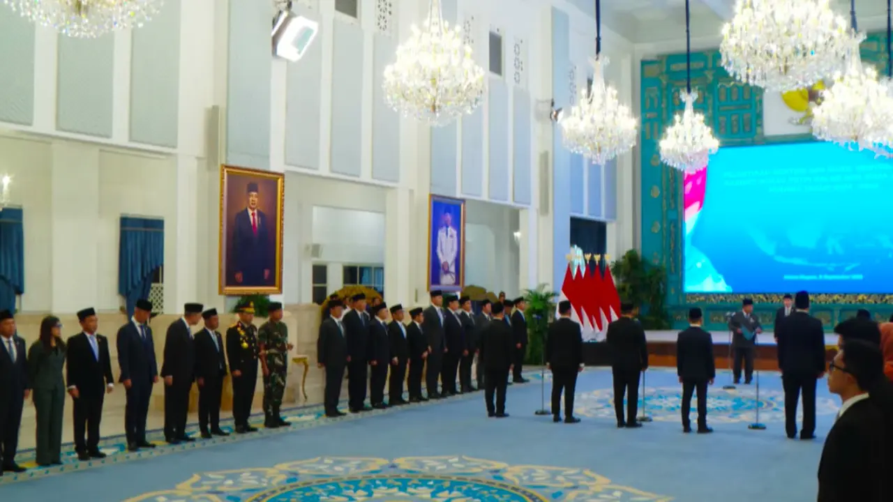 Presiden Prabowo resmi melantik sejumlah nama sebagai menteri di kabinet Merah Putih di Istana Kepresidenan Jakarta. (Istimewa)