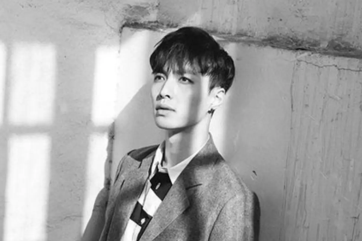 Lay EXO Alami Kecelakaan, Fans Khawatir