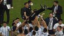 Lionel Scaloni adalah juru taktik yang sukses bawa Argentina memenangkan CONMEBOL Copa America 2021. Namanya sebagai pemain di Liga Inggris memang tak terlalu poluler karena dirinya merupakan pemain yang berstatus pinjaman di West Ham United. (Foto: AFP/Mauro Pimentel)