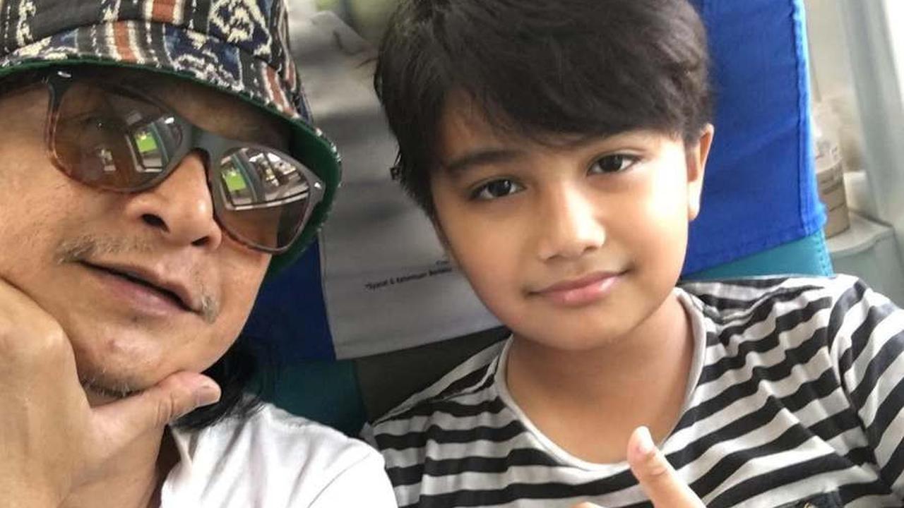 7 Potret Zilian Alvaro Anak Bungsu Andy Rif, Ganteng Maksimal Kini Sudah Berusia 16 Tahun