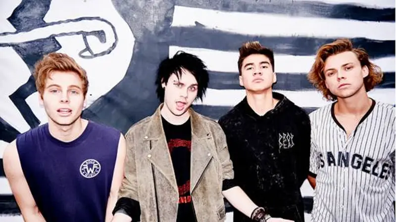 Tiba di Jakarta, 5 Seconds of Summer Disambut Puluhan Fans