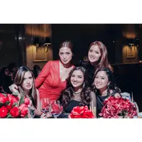 Presenter Jessica Iskandar baru saja merayakan ulang tahun yang ke-30 tahun pada 29 Januari silam. Beberapa teman ikut merayakan ulang tahun ibu satu anak itu termasuk teman geng Girlsquad. (Instagram/inijedar)