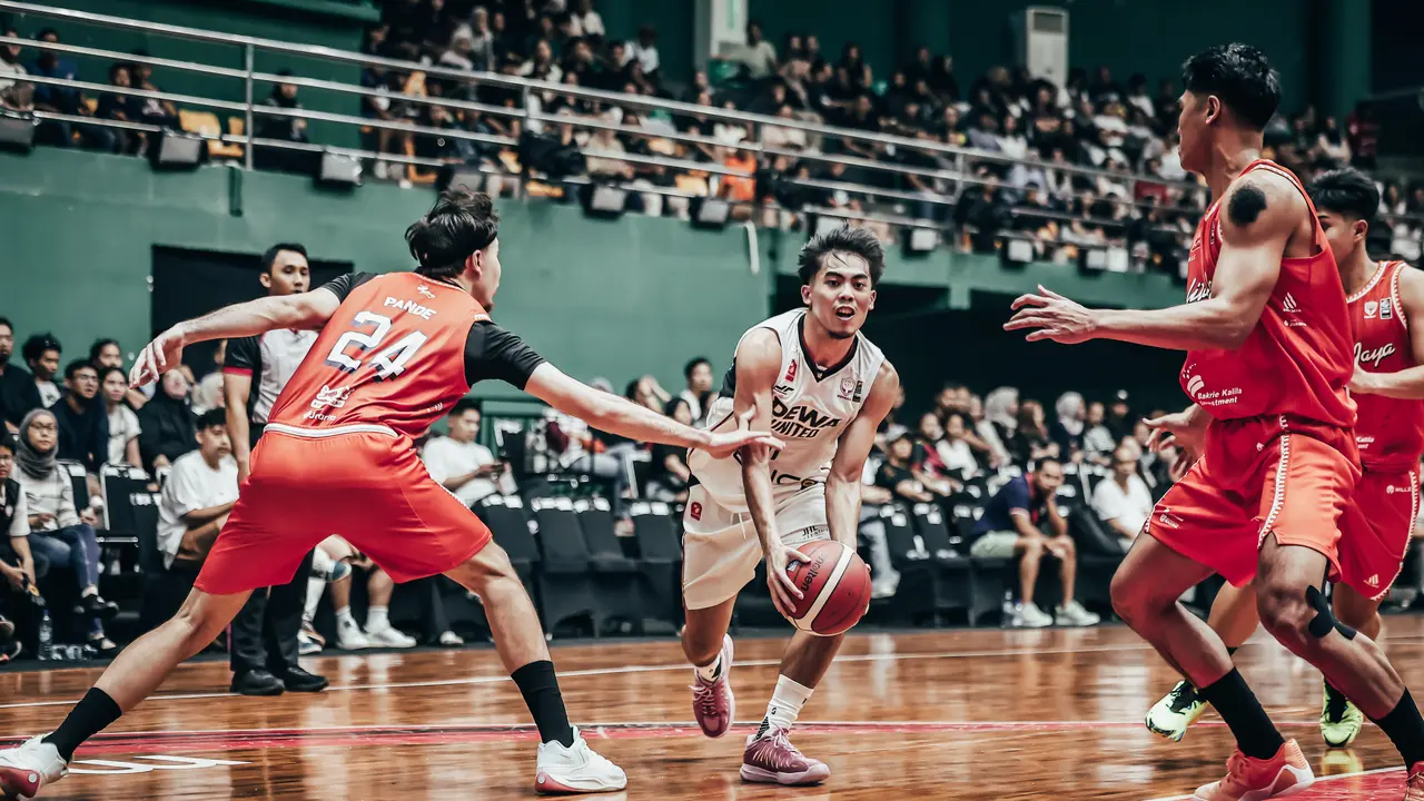 Duel sengit Dewa United melawan Pelita Jaya warnai hari pertama IBL All Indonesian 2026