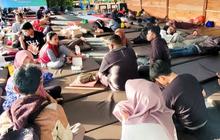 Suara Lirih Keluarga Korban KMP Tunu Pratama Jaya Tenggelam, Minta Pencarian Diperpanjang Meski Hanya Lihat Jenazah