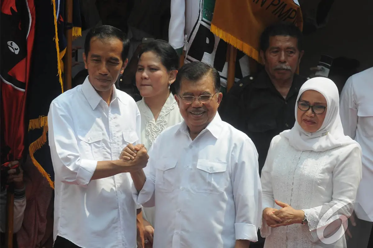 Senyum Bahagia Jokowi-JK Saat Deklarasi