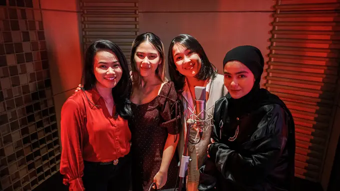 Yura, Nadin, Pricilla, Sivia