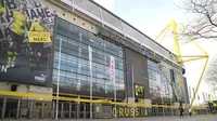 Bagian luar Signal Iduna Park, markas tim raksasa Jerman, Borussia Dortmund.  (Bola.com / Aditya Wicaksono)
