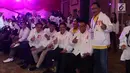 Sejumlah tokoh politik pendukung capres 01 Joko Widodo atau Jokowi berpose saat memberi dukungan dalam debat keempat Pilpres 2019 di Hotel Shangri-La, Jakarta, Sabtu (30/3).(Liputan6.com/JohanTallo)
