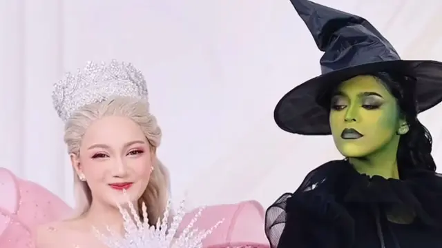 Tampilan Nanda Arsyinta dan Jharna Bhagwani Cosplay Jadi Glinda vs Elphaba (credit: https://www.instagram.com/nandaarsynt/ dan https://www.instagram.com/jharnabhagwani/).