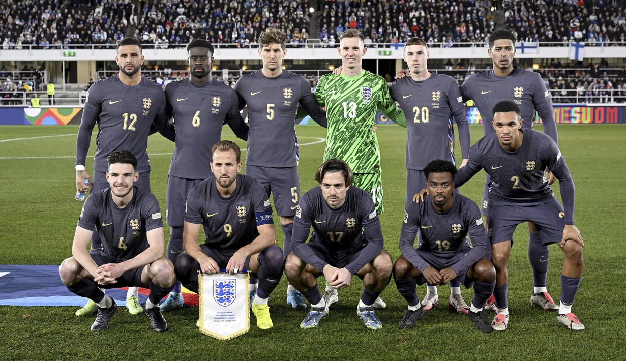 Starting XI pemain Timnas Inggris pada laga lanjutan Grup F UEFA Nations League A melawan Finlandia di Olympic Stadium, Helsinki, Finlandia, Senin (14/10/2024) dini hari WIB. (AP Photo/Lehtikuva/Markku Ulander)