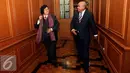 Menteri Lingkungan Hidup dan Kehutanan (LHK), Siti Nurbaya berjalan usai bertemu Menko bidang ekonomi yang merangkap Menteri Pertanian dan Perikanan Timor Leste, Estanislau Aleixo da Silva di Jakarta (24/8/2015). (Liputan6.com/Johan Tallo)