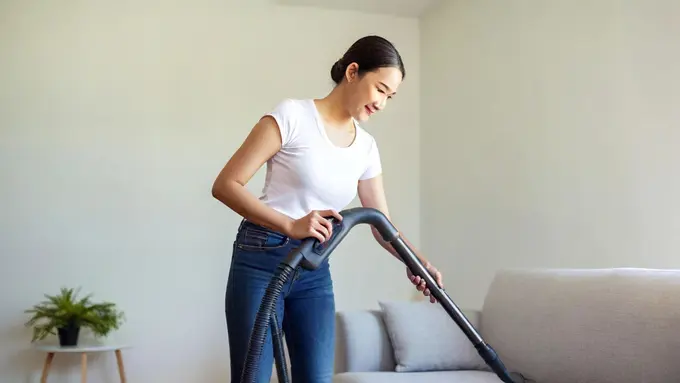 Biar Estetik Maksimal, Ini Tips Menjaga Sofa Ruang Tamu Tetap Bersih dan Bebas Kusam