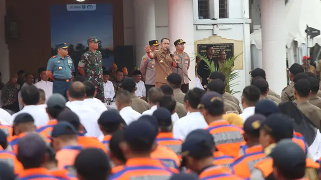 Penertiban Izin Parkir Toko Swalayan, Wali Kota Eri: Demi Lindungi Konsumen dan Pengusaha