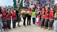 Festival Sarut 2024 kembali digelar pada 12-14 Agustus 2024 untuk kembali menyajikan ragam sarut, wastra Suku Dayak Benuaq.