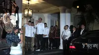 Calon Presiden Joko Widodo mendatangi kediaman Cawapres Ma'ruf Amin di Situbondo, Menteng, Jakarta Pusat, sesaat sebelum terbang ke Osaka, Jepang, guna mengikuti pertemuan G20.