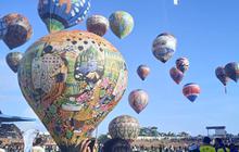 Festival Balon Hiasi Langit Pekalongan, Tradisi Rakyat yang Kini Harus Berbagi Ruang dengan Jalur Pesawat