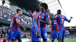 Crystal Palace lolos ke babak semifinal Piala FA dengan mengalahkan Fulham. Mereka menang dengan skor yang meyakinkan tiga gol tanpa balas. (John Walton/PA via AP)