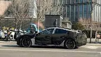 Mobil listrik Xiaomi tertangkap kamera saat diuji coba. (source: gizmochina.com)