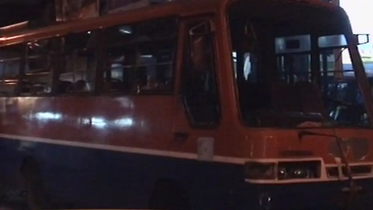 Metromini Dirusak Massa