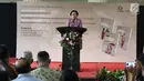 Presiden Indonesia ke-5 Megawati Soekarnoputri memberi pidato saat peluncuran buku tentang Soekarno di Jakarta, Kamis (30/11). Dalam kesempatan itu Megawati menceritakan bagaimana dia menjadi saksi kehidupan ayahnya Bung Karno. (Liputan6.com/Angga Yuniar)