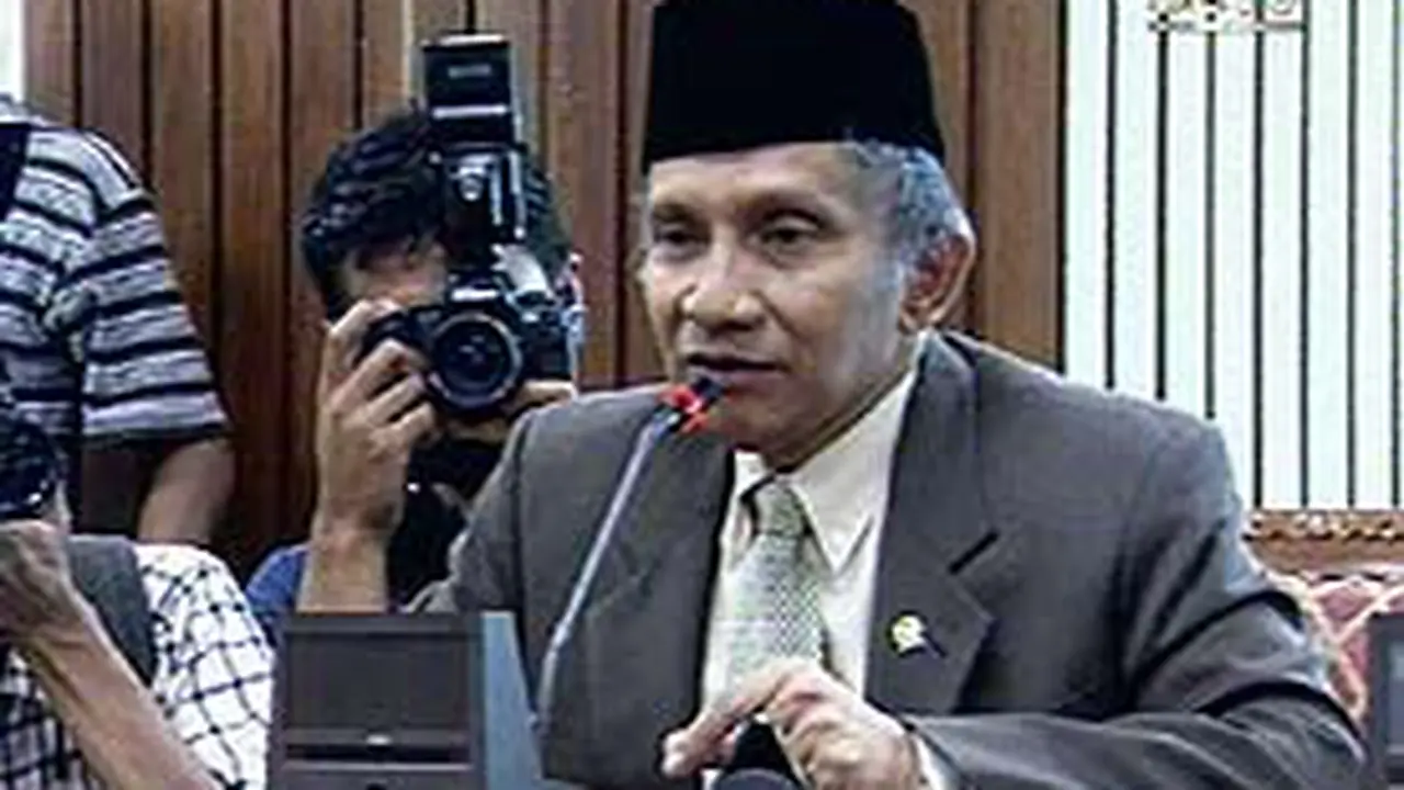 040602aPKB.jpg