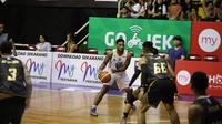 Bima Perkasa menundukkan Satya Wacana Salatiga 99-62 pada seri pertama IBL 2018-2019, di GOR Sahabat Semarang, Sabtu (1/12/2018). (Media IBL)