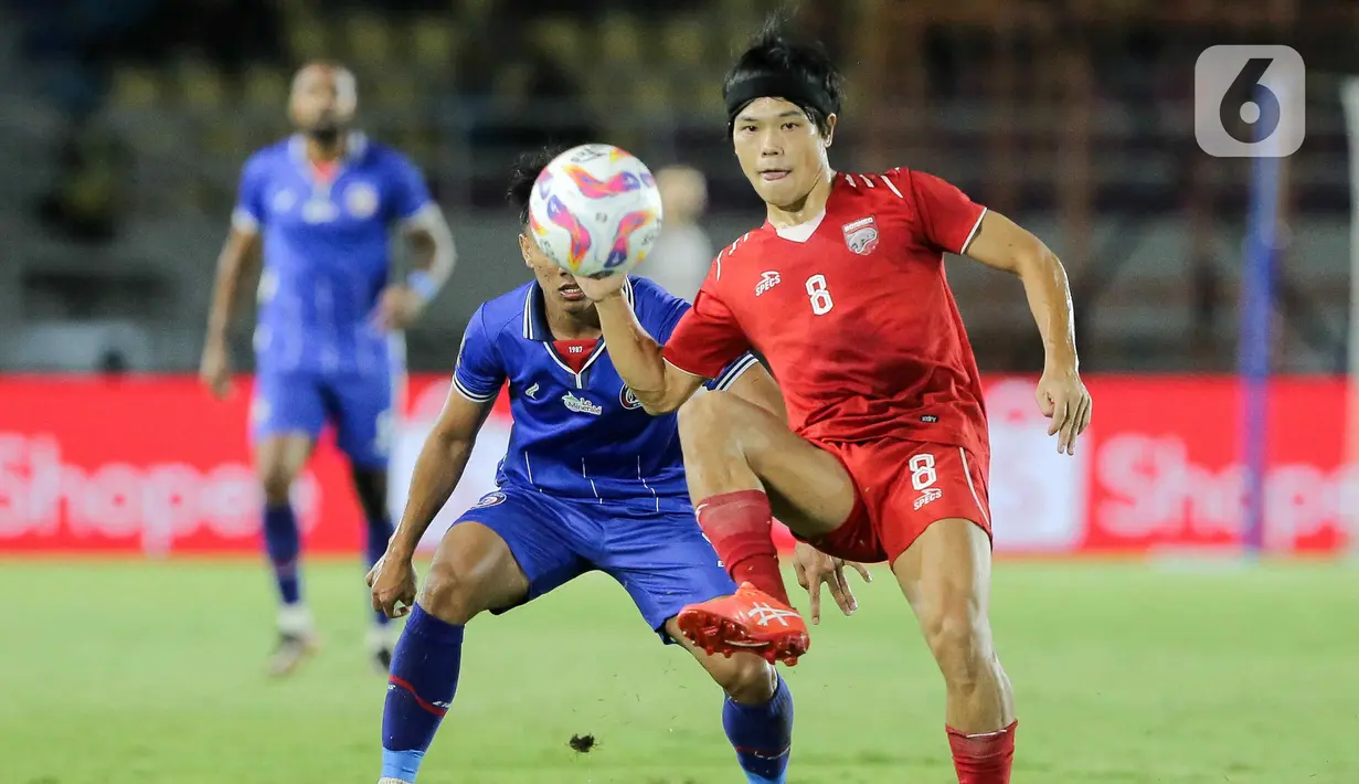 Pertandingan terkunci dengan skor 1-1 selama 90 menit, Arema lantas memenangi babak adu penalti dengan skor 5-4. (Liputan6.com/Herman Zakharia)