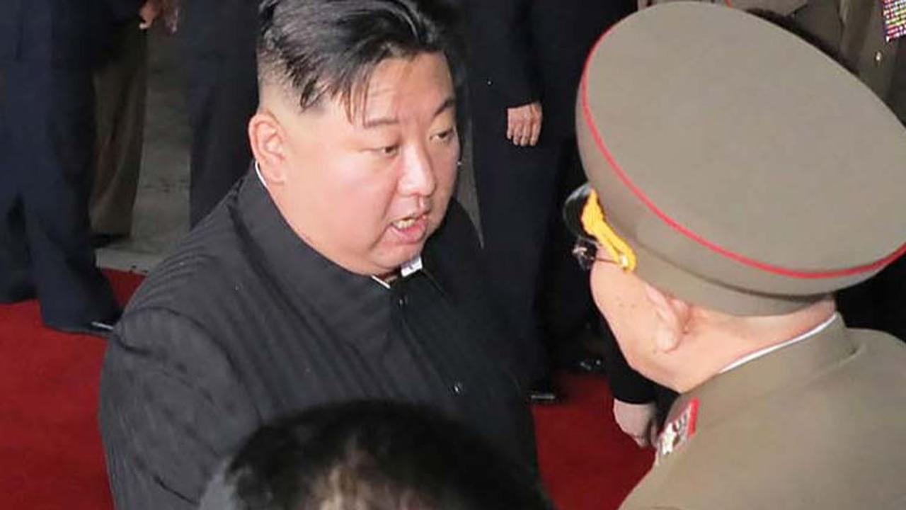 Sebagai tanda perpisahan yang hangat, KCNA melaporkan, Kim Jong-un mendoakan seluruh rakyatnya agar sejahtera dan sukses dalam pekerjaan mereka.